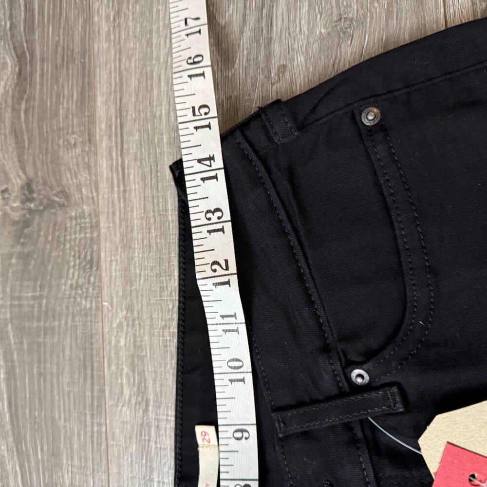 NWT Levi’s 711 Skinny Sculpt Black Jeans Women Size 8 Short - Picture 7 of 9